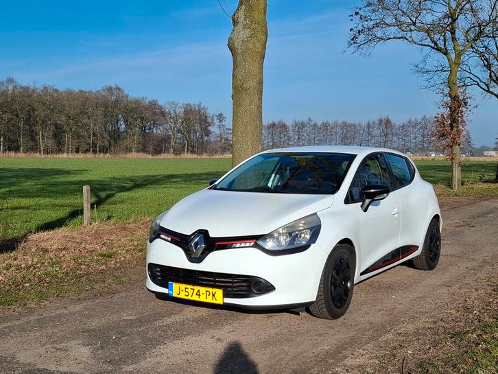 Renault Clio 1.2 54KW 5-DRS 2014 Wit, Auto's, Renault, Particulier, Clio, ABS, Airbags, Airconditioning, Bluetooth, Boordcomputer