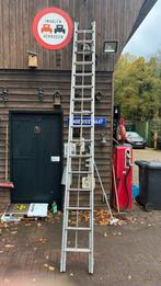 Lange Uitschuifladder 325cm met Hijstouw, Doe-het-zelf en Verbouw, Ladders en Trappen, Gebruikt, Ophalen of Verzenden, Ladder