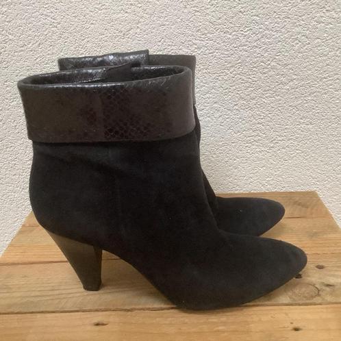 Tamaris enkellaarzen mt 40 // ZGAN (grijs én zwart), Kleding | Dames, Schoenen, Zo goed als nieuw, Zwart, Ophalen of Verzenden