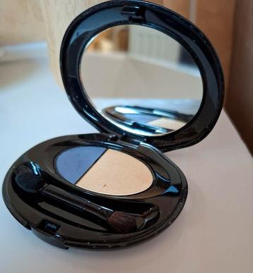 Shiseido Duo Silky Oogschaduw Sea Sunshine beschikbaar voor biedingen
