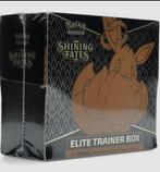 Pokémon Shining Fates ETB, Ophalen of Verzenden, Nieuw, Speeldeck, Foil