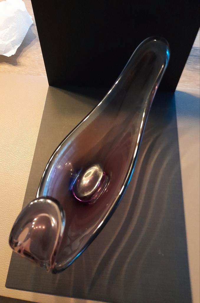Paarse glazen schaal, Antiek en Kunst, Antiek | Glas en Kristal, Ophalen of Verzenden
