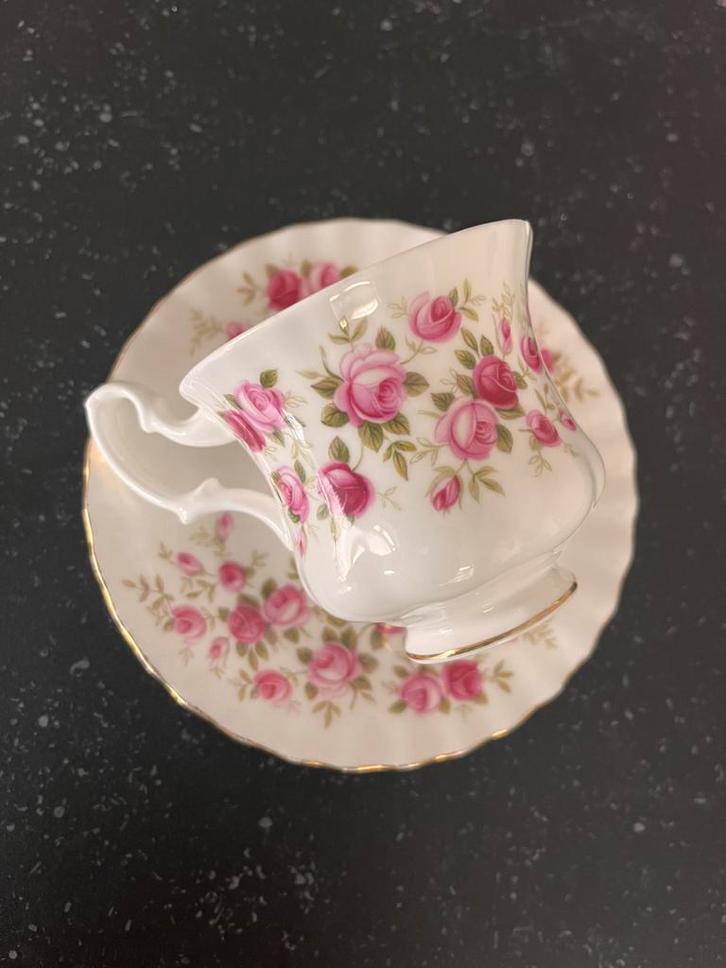 Rital Albert kop en schotel set, Antiek en Kunst, Antiek | Servies los, Ophalen of Verzenden