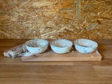 Bowls & Dishes Aardewerk beschikbaar voor biedingen