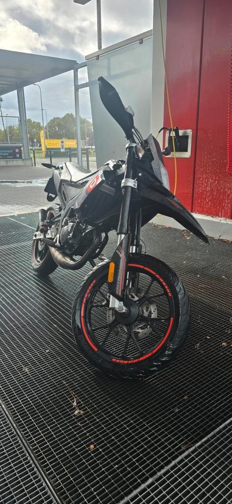 Derbi senda 2021 77cc big racing, Fietsen en Brommers, Brommers | Derbi, Zo goed als nieuw, Ophalen