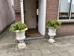 2 gietijzeren vazen, Tuin en Terras, Tuinvazen, Ophalen, Gebruikt