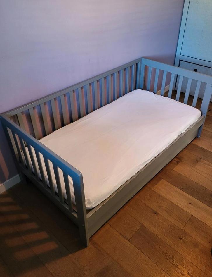 Peuterbed Petite Amelie 140x70, Kinderen en Baby's, Kinderkamer | Bedden, Zo goed als nieuw, 140 tot 160 cm, 70 tot 85 cm, Matras