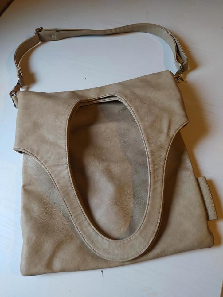 Schoudertas van Zusss, Sieraden, Tassen en Uiterlijk, Tassen | Damestassen, Zo goed als nieuw, Schoudertasje, Zwart, Ophalen of Verzenden