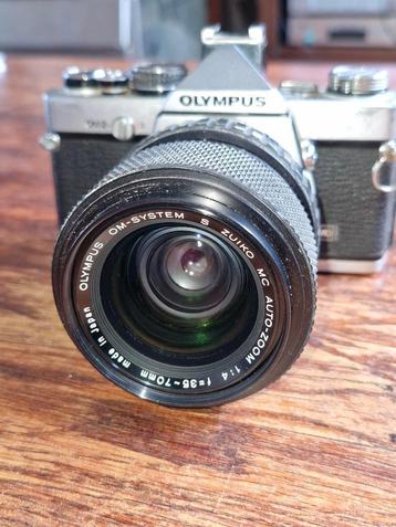 Olympus OM 2N, klein beeld camera
