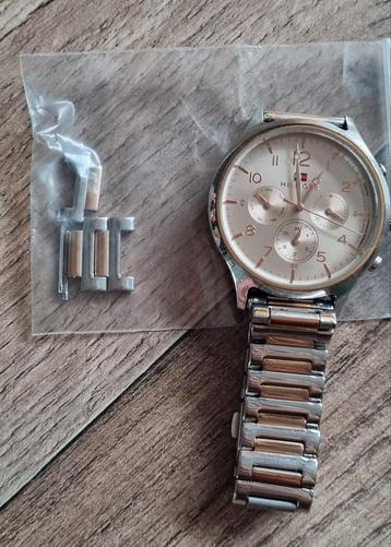 Tommy Hilfiger dames horloge beschikbaar voor biedingen
