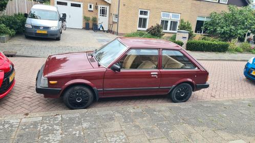 Mazda 323 1.3 HB 1984 Rood, Auto's, Mazda, Particulier, Benzine, Hatchback, Handgeschakeld, Origineel Nederlands, Rood, Ophalen