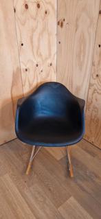 Zwarte design stoel - Eames stijl, Huis en Inrichting, Stoelen, Ophalen, Gebruikt, Zwart, Metaal