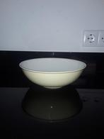 Regout pastel gele ronde kom/slaschaal, Huis en Inrichting, Keuken | Servies, Verzenden, Zo goed als nieuw, Kom(men), Overige stijlen