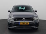 Volkswagen Tiguan 1.5 TSI R-Line Business+ 150 PK DSG | Auto, Auto's, Volkswagen, Te koop, Emergency brake assist, Zilver of Grijs