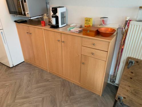 Zeer nette Beuken kleur kastjes dressoir keukenkastje, Huis en Inrichting, Kasten | Dressoirs, Gebruikt, Ophalen