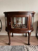 Brokant theekastje, Ophalen