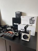 RED Komodo 6K Production Pack (Inclusief monitor en meer!), Ophalen, Zo goed als nieuw, Canon, Geen optische zoom