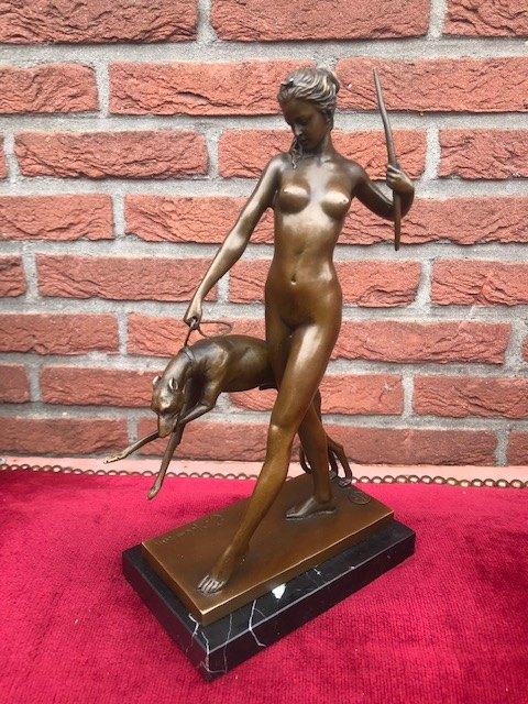 bronzen beeld, Diana met haar hazewindhond, Ophalen of Verzenden