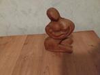 Te koop houten beeldje( vrouw en kind), Ophalen