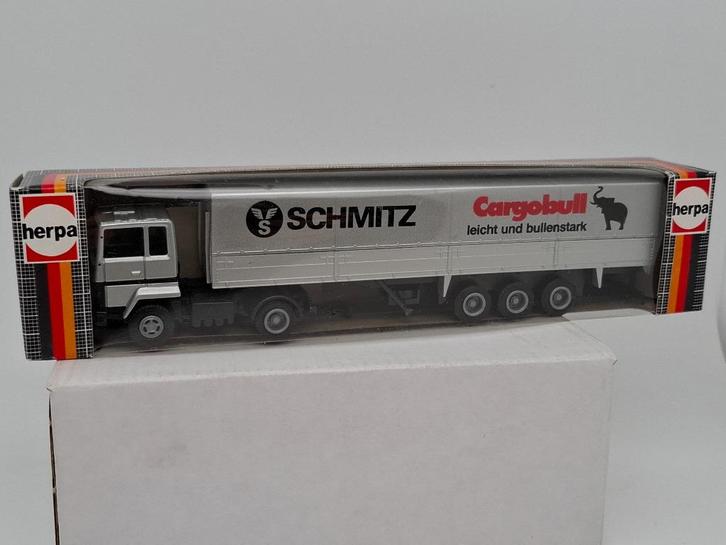 Ford vrachtwagen Schmitz Cargobull huiftrailer - Herpa 1/87, Hobby en Vrije tijd, Modelauto's | 1:87, Zo goed als nieuw, Bus of Vrachtwagen