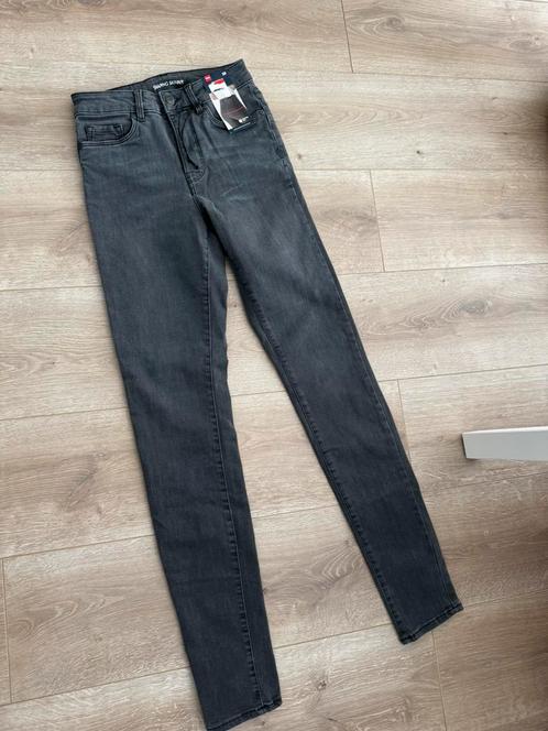 Skinny jeans HEMA small, Kleding | Dames, Spijkerbroeken en Jeans, Nieuw, W27 (confectie 34) of kleiner, Blauw, Ophalen of Verzenden