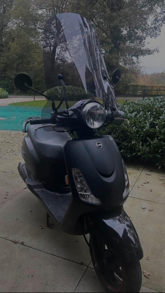 Sym fiddle | projectje, Fietsen en Brommers, Scooters | SYM, Gebruikt, Fiddle, Maximaal 45 km/u, Benzine, Ophalen of Verzenden