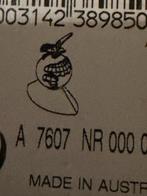 Swarovski wereldbol gesigneerd op de bol., Antiek en Kunst, Antiek | Glas en Kristal, Ophalen