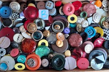 400 nieuwe knopen mix beschikbaar voor biedingen