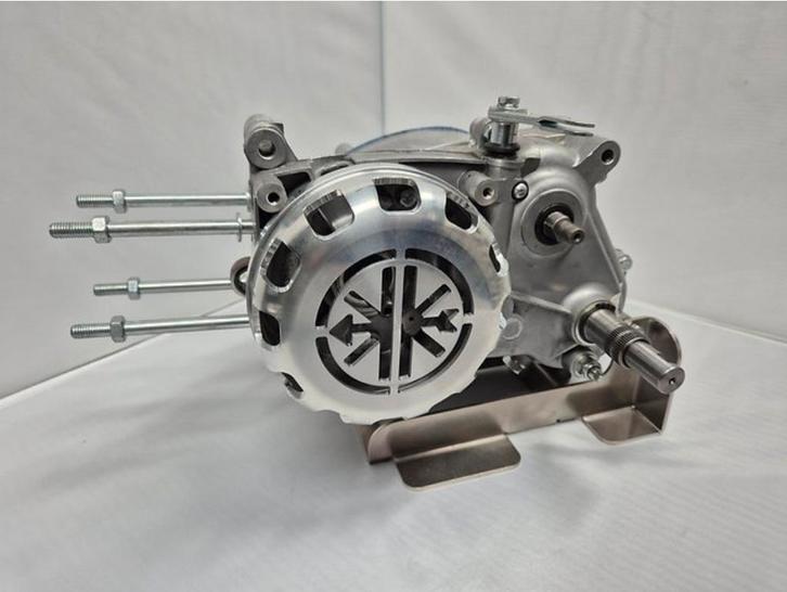 Vliegwieldeksel Kreidler Logo Open., Fietsen en Brommers, Brommeronderdelen | Kreidler, Nieuw, Blok, Ophalen of Verzenden