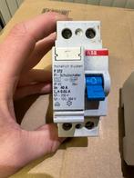 ABB F372 A aardlekschakelaars - 40A / 30mA, Ophalen of Verzenden, Gebruikt