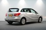 Mercedes-Benz B-Klasse 180 ✅ WEGK.TREKHAAK ✅ NAVI ✅ 4, Voorwielaandrijving, 65 €/maand, Gebruikt, 4 cilinders