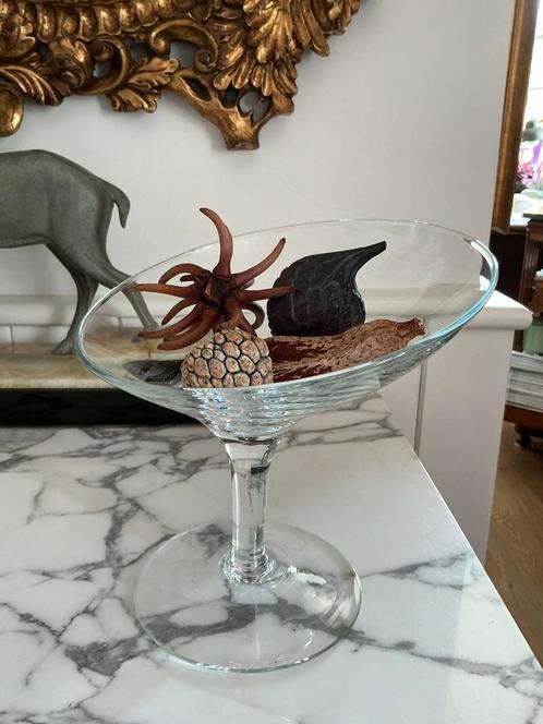 Schaal op voet, serveerschaal, prenteerschaal, asymmetrisch, Huis en Inrichting, Woonaccessoires | Schalen en Manden, Rond, Glas