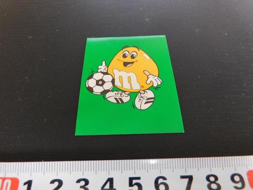 sticker strip M&M's  voetbal geel MPC1169, Verzamelen, Stickers, Zo goed als nieuw, Bedrijf of Vereniging, Ophalen