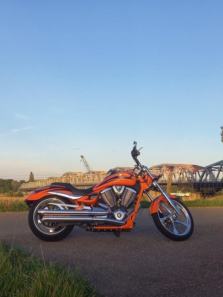 Victory Vegas Jackpot, No Harley, Motoren, Motoren | Harley-Davidson, Particulier, Chopper, meer dan 35 kW, 2 cilinders, Ophalen