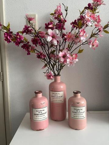 3 roze vazen exclusief takken beschikbaar voor biedingen