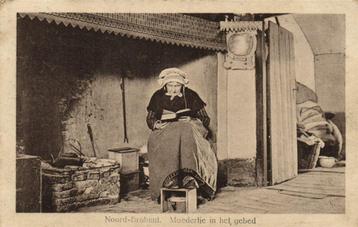 Noord-Brabant. Moedertje in het gebed. - B-keus - 1924 gelop beschikbaar voor biedingen