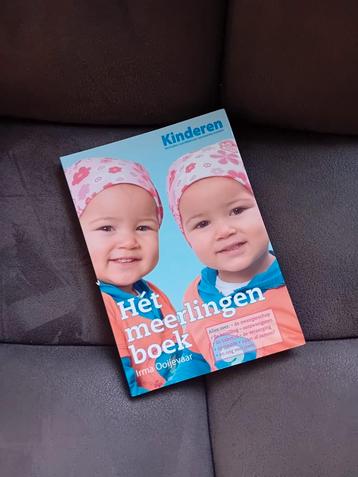 Het meerlingenboek beschikbaar voor biedingen