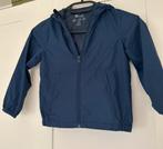 Boutiekje donkerblauw jas met capuchon en ritssluiting bij, Kinderen en Baby's, Kinderkleding | Maat 104, Ophalen of Verzenden