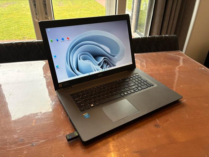 Acer aspire E5-772, 17”, i3-4005U, 8Gb DDR3, 240Gb SSD, W11!, Computers en Software, Windows Laptops, Zo goed als nieuw, 17 inch of meer