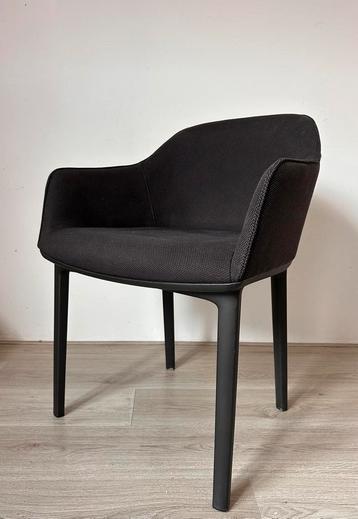 4 Vitra Softshell design stoelen beschikbaar voor biedingen