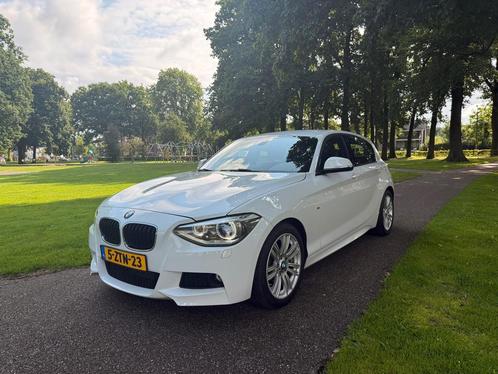 BMW 1-serie 116i M-sport-Binnen en buiten 2015, Auto's, BMW, Bedrijf, Te koop, 1-Serie, ABS, Airbags, Airconditioning, Bochtverlichting