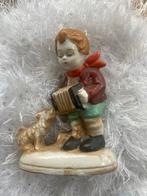 Vintage Porseleinen Beeldje Jongen met Accordeon en Hond, Ophalen of Verzenden