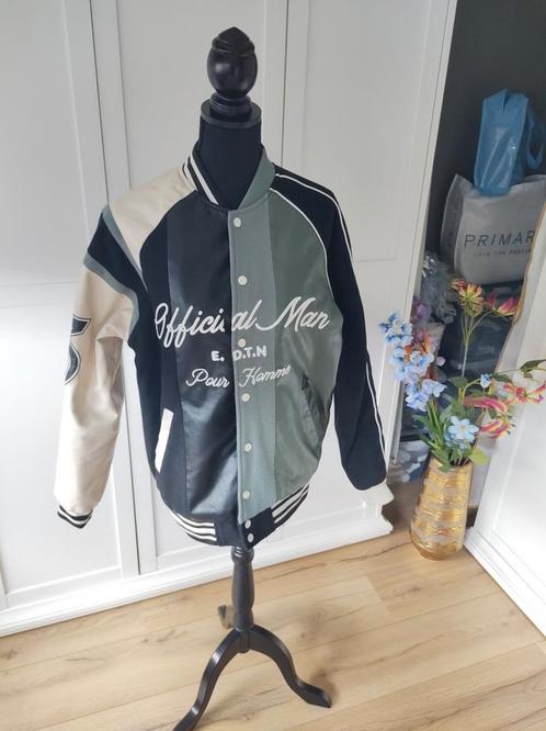 Prachtige Varsity jas als nieuw!, Kleding | Heren, Jassen | Winter, Zo goed als nieuw, Maat 48/50 (M), Zwart, Ophalen of Verzenden