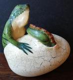Lizard crawls out the egg. 14 x 15 cm., Dier, Zo goed als nieuw, Ophalen
