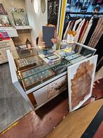 Glazen vitrine met LED verlichting, Ophalen of Verzenden