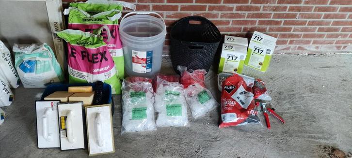 Diverse tegel benodigdheden, lijm, voegmiddel, levelingsyste, Doe-het-zelf en Verbouw, Tegels, Nieuw, Overige typen, Overige materialen
