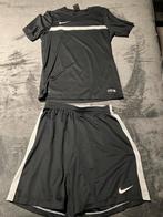 Nike zomer set shirt maat s kortbroek maat xl, Ophalen of Verzenden, Zo goed als nieuw