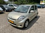 Daihatsu Sirion 2 1.0-12V Premium//nette auto//koude airco, Voorwielaandrijving, Gebruikt, 750 kg, Beige