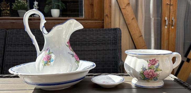 Antiek Lampetkan Set met Bloemen, Antiek en Kunst, Antiek | Keramiek en Aardewerk, Ophalen