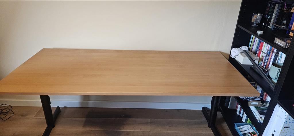 Steelcase bureau in tiptop staat, Ophalen, Zo goed als nieuw